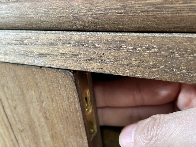 桐箪笥の扉