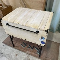 サイズをコンパクトにリメイクした桐箱