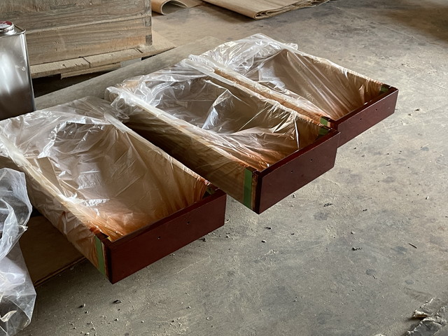 長火鉢をカシューで塗装