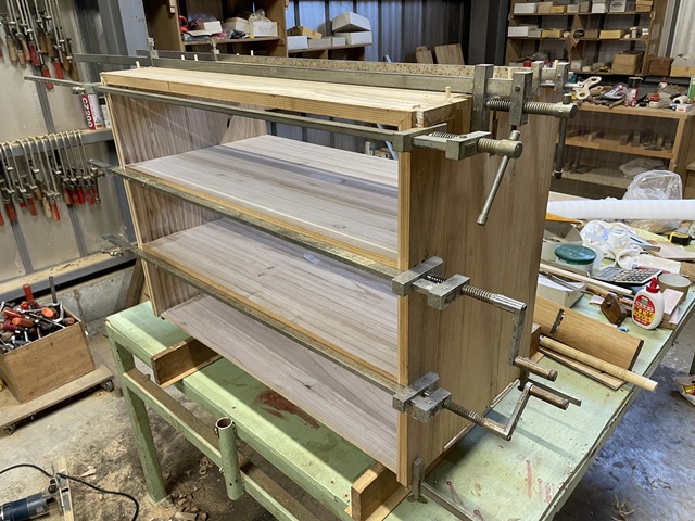 箪笥の組み立て