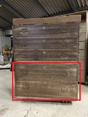 桐箪笥をTVボードにリメイク