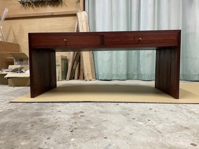 桐箪笥を机にリメイク