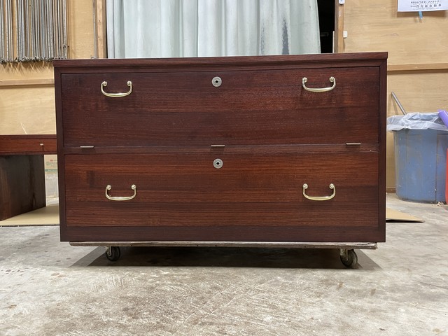 桐箪笥をTVボードにリメイク