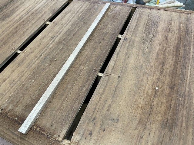 桐箪笥の埋め木