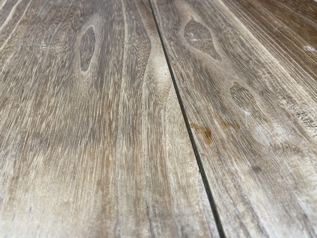 箪笥の底板の割れ