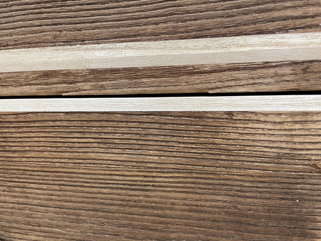 箪笥の隙間修理