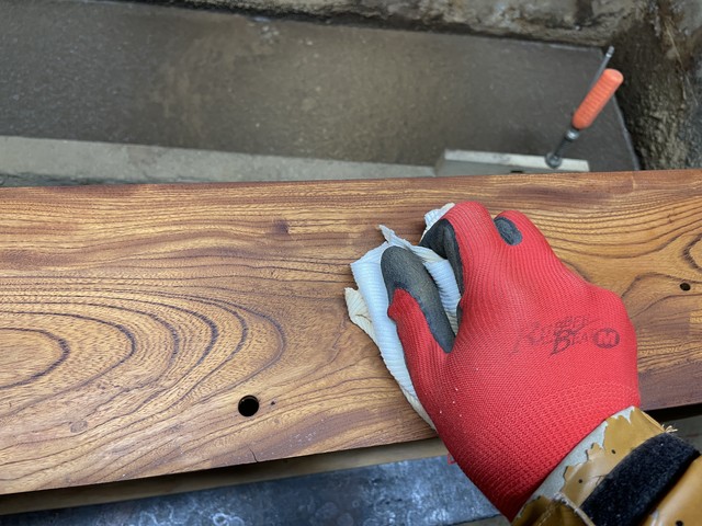 古い塗装の剥がし