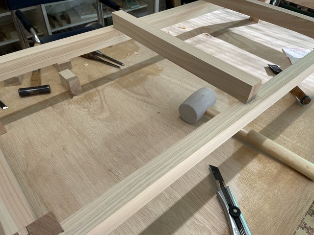 箪笥の脚を制作
