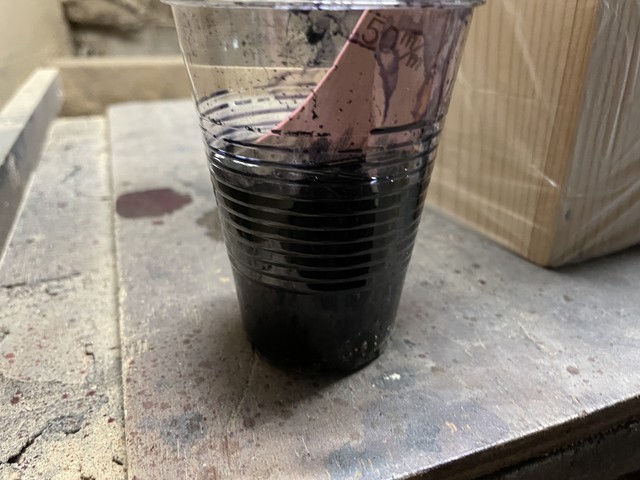 アルコール染料の黒