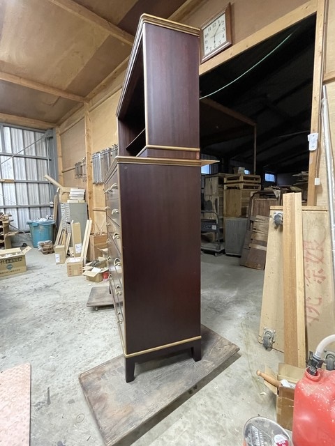 洋タンスの塗り直し後